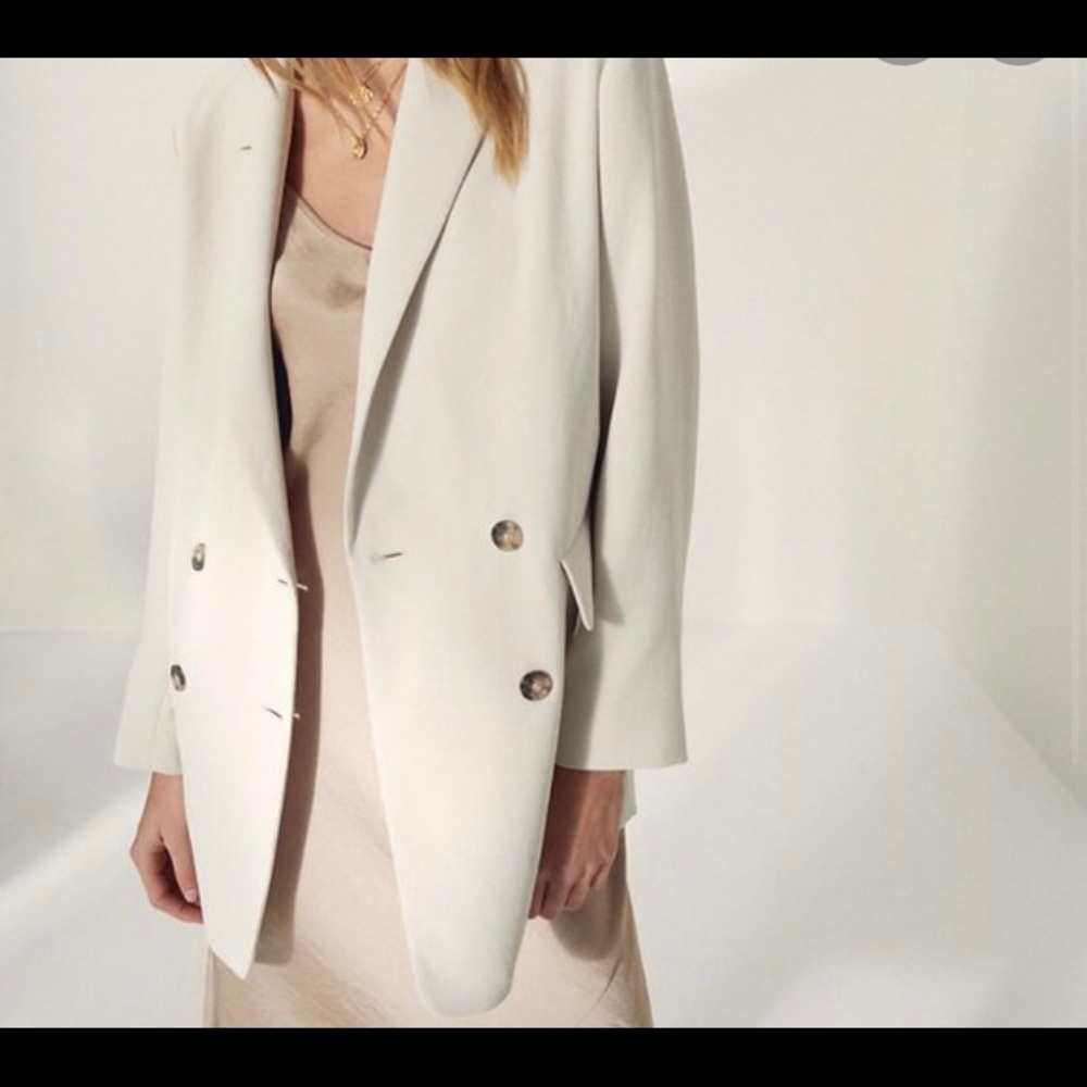 NWT Wilfred cherrelle blazer bone Size Medium - Sold out online!